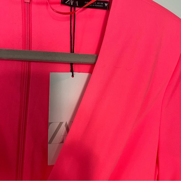 NWT ZARA Stretchy knotted Dress NEOn pink Long sleeves shoulder pads Zipper - Picture 11 of 16